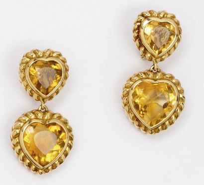 FRED Paire de pendants d'oreilles en or jaune ornés chacune de deux citrines taillées...