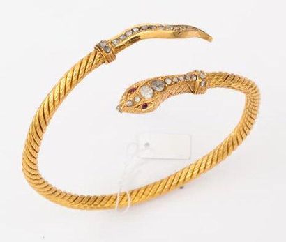 Bracelet «Serpent» en or jaune torsadé, la...