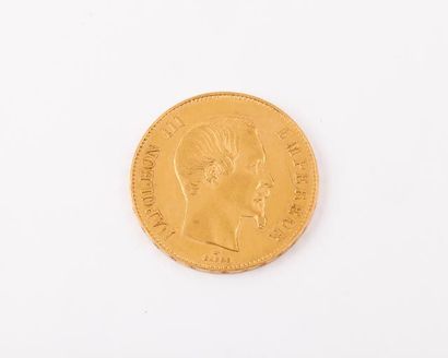 Une pièce de 100 Francs Français en or. ...