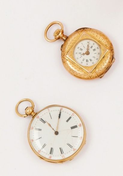 null Deux montres de col en or jaune. P. Brut 51,9g