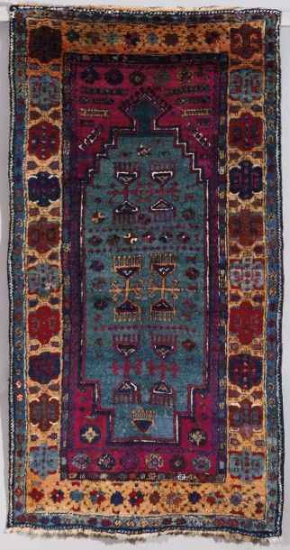 null TAPIS YURUK D'ANATOLIE CENTRALE An antique Yuruk rug, Anatolia Décor de mirhab...