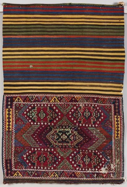 null KILIM, SUD-EST DE L'ANATOLIE An East Anatolian woven bag face (wool and silver...