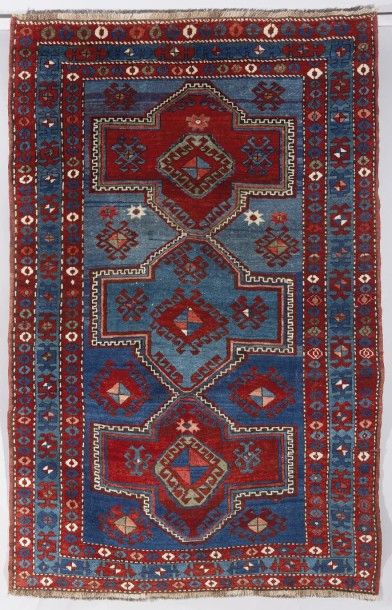 null TAPIS KAZAK ARMENIE, CAUCASE A Late 19th century Armenian Kazak carpet, The...