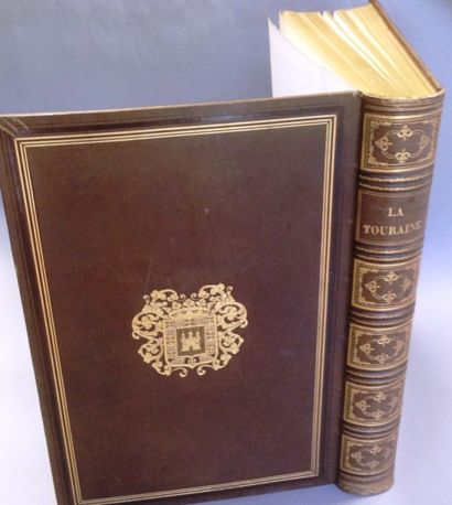 BOURRASSE (J.J.) La Touraine. Histoire et Monuments. Tours, Mame, 1855, in-folio,...