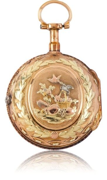 AGERON à Paris N°776 vers 1780. Montre à coq en or de trois couleurs. Dos à décor...