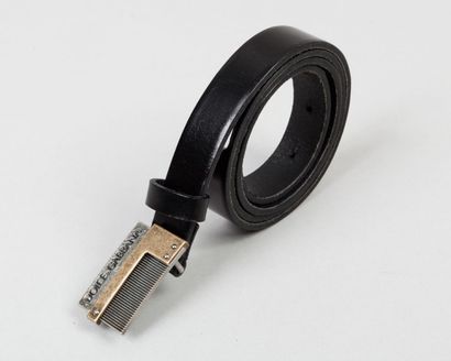 DOLCE & GABBANA Lot composé d'une ceinture en cuir noir largeur 20 mm, boucle en...