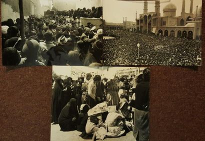 [IRAN]. Trois photographies montrant des...