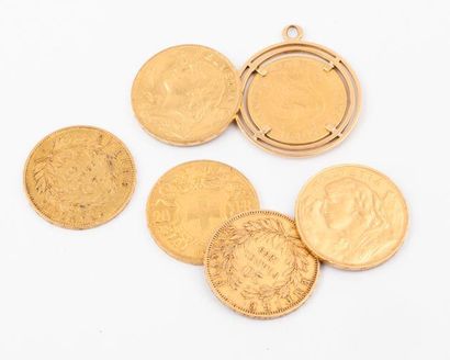 null Lot comprenant trois pièces de vingt Francs Suisse, deux pièces de vingt Francs...