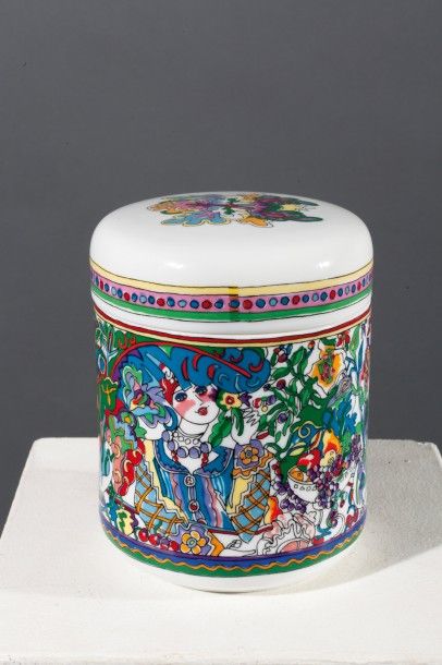 Yves Saint LAURENT Pour les parfums rive gauche Pot en porcelaine à couvercle orné...