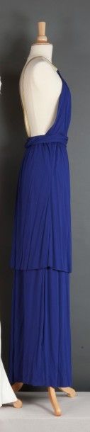 SAINT LAURENT Rive Gauche circa 1980 Robe longue en jersey polyester bleu roi, buste...