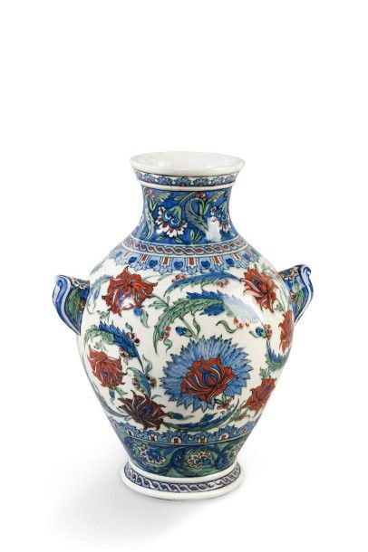[MCD] SAMSON, vase, fin XIXe siècle Panse globulaire munie de petites anses, en faïence...