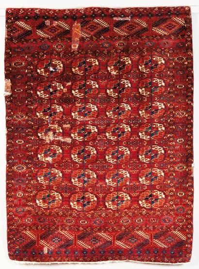 null Tapis Tekke, Turkestan An antique Tekke rug Ancien tapis de format inhabituel,...