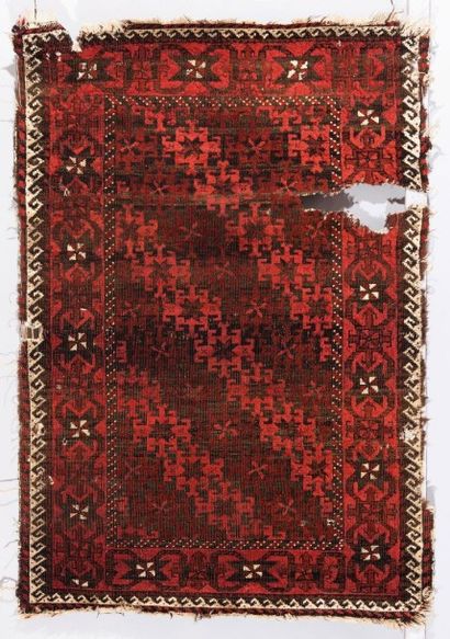 null Tapis Beloutch, Beloutchistan, Iran An antique Baluchi rug Décor composé d'un...