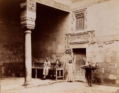 Zangaki Frères Égypte, c. 1870. Entrée du Palais Aroussi, second atelier de Gustave...