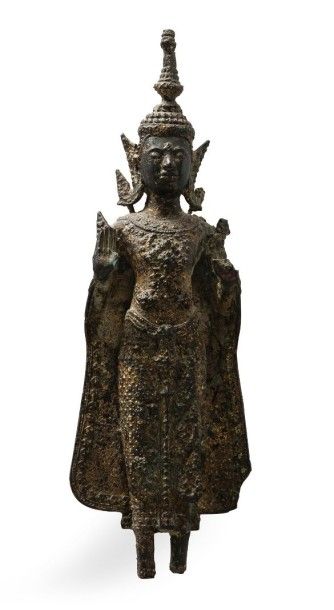null Sujet en bronze laqué noir représentant bouddha en habit royal debout, les mains...