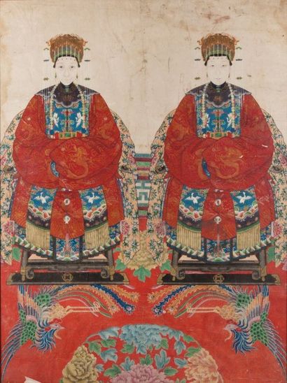 null Importante peinture d'ancêtres représentant un couple âgé assis, vêtus de larges...
