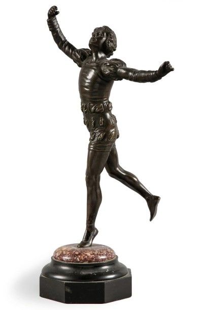 null Statuette en bronze à patine verte représentant une jeune ballerine en costume...