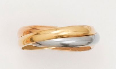 CARTIER «TRINITY» Bague trois anneaux en or de trois couleurs. Signée Cartier. P....
