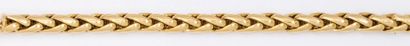 O.J. PERRIN Bracelet épis en or jaune. P. 50,8 g.
