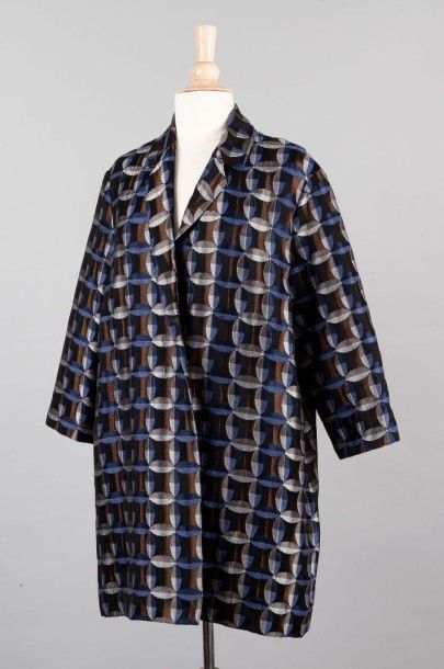 LANVIN 125 ans, été 2015 
Manteau en coton et polyester impirmé à motifs géométriques...