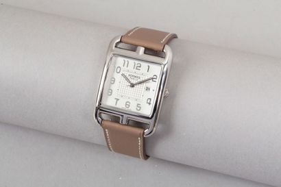 HERMÈS Paris Swiss made 
N°CC2.710/3198599
Montre "Cape Cod" en acier, cadran blanc...