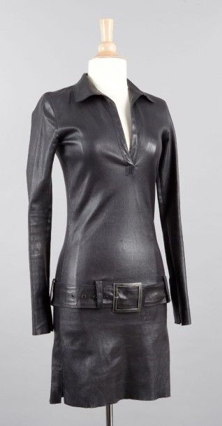 Jean CLAUDE JITROIS Mini robe en cuir noir, col châle sur échancrure, manches longues,...