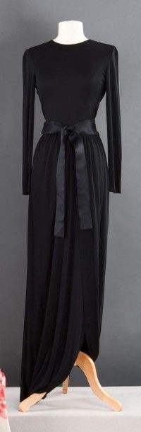 MISS DIOR par Philippe Guibourgé circa 1967 / 1969 Robe longue en jersey de soie...
