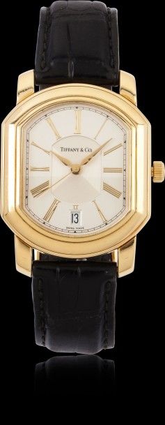 TIFFANY & CO vers 2000 

Montre bracelet en or jaune 18k (750). Boitier ovale godronné,...