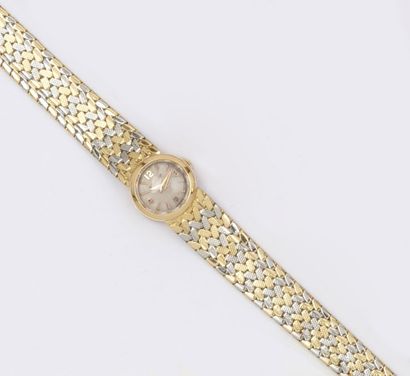 JAEGER LECOULTRE Bracelet montre de dame en or jaune
Cadran blanc, chiffres arabes...
