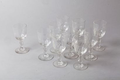 null Vingt et un verres en cristal (Coupes et verres à vin)

