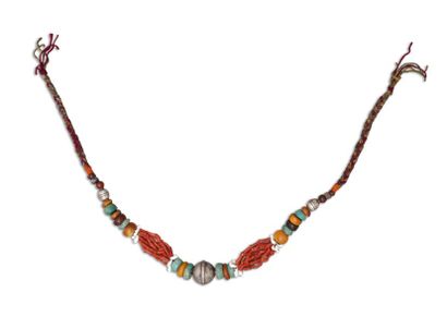 null Collier, Maroc, Anti-Atlas, Jebel Bani, XXe siècle
Enfilade de perles d'agate,...