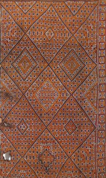 Tapis fragmente berbère, Maroc A 19th century...