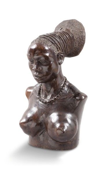 Benoît KONONGO (1919-2008) 
Buste de femme mangbetu
Sculpture en bois, signée sous...