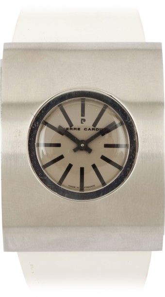 PIERRE CARDIN / JAEGER vers 1970 Grande montre bracelet en métal chromé, boîtier...