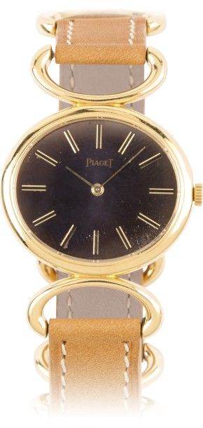 PIAGET «Anneau» n°9802/248063 vers 1970
Belle montre bracelet de dame en or jaune
Boîtier...
