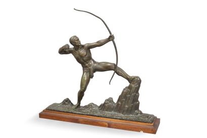 GILBERT 

Héraclès

Épreuve en bronze à patine brune, socle en bois, signé Gilbert...