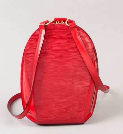 LOUIS VUITTON Sac à dos "Mabillon" 20 cm en cuir épi rouge, fermeture éclair à double...