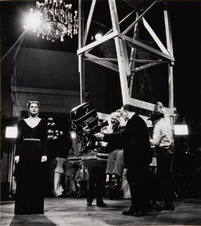 null Ingrid Bergman, c. 1935-1950. Neuf tirages argentiques d'époque par Robert Capa,...