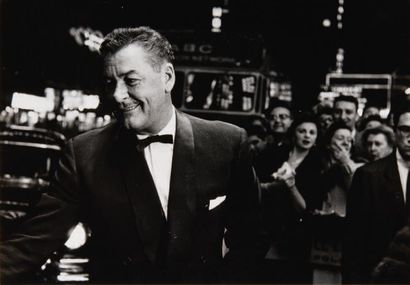 Errol Flynn, c. 1950. Quatre tirages argentiques...