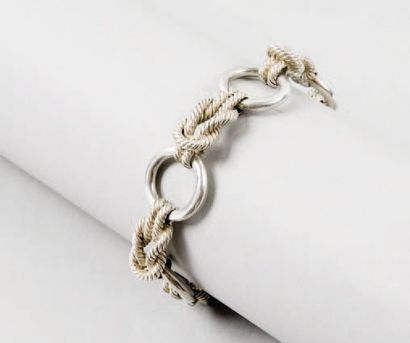 HERMES Paris made in France *Bracelet en argent figurant des noeuds marins striés...