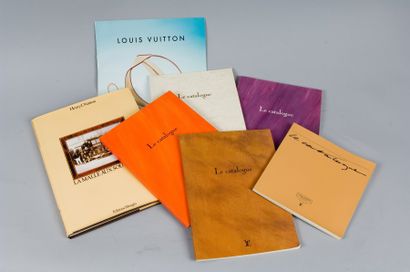 Louis VUITTON Lot comprenant un livre "La malle aux souvenirs" de Henry L.Vuitton...