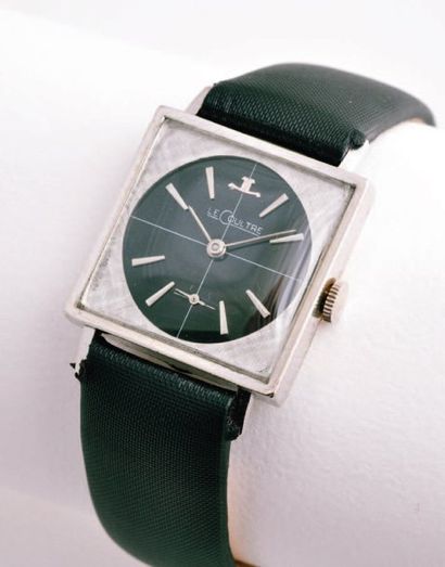 LeCOULTRE Carrée, Plaqué Or Blanc - vers 1950 Elégante montre féminine de forme carrée...