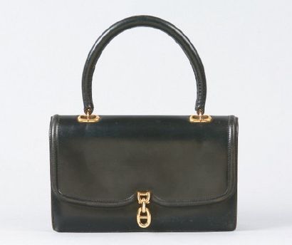 HERMES Paris *Sac «Chaîne d'ancre» en box noir, fermoir, attaches plaqué or, en ...