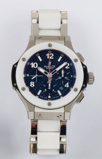 HUBLOT - BIG BANG. 250 ex. Bracelet montre chronographe en acier et céramique blanche....