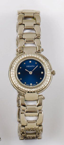 ZENITH - CAPRICE Bracelet montre de dame en acier. Cadran bleu. La lunette et les...