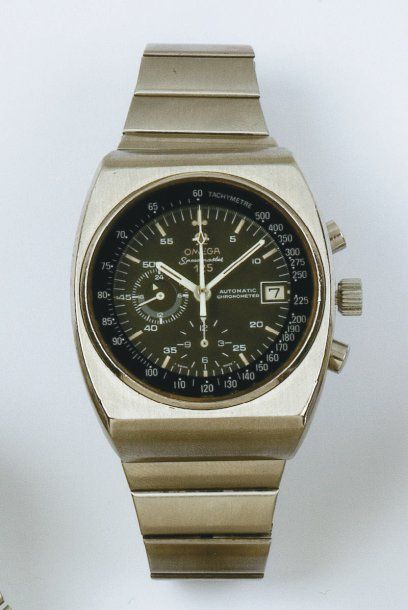 OMEGA - SPEEDMASTER 125 Bracelet montre chronographe en acier. Cadran noir à trois...