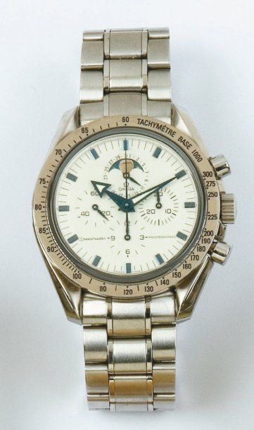 OMEGA - SPEEDMASTER BROWDAROW Bracelet montre chronographe en acier. Cadran blanc...