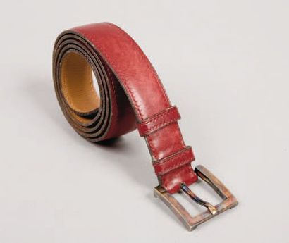 HERMES Paris made in France *Ceinture en cuir bordeaux, boucle en argent. T. 80.