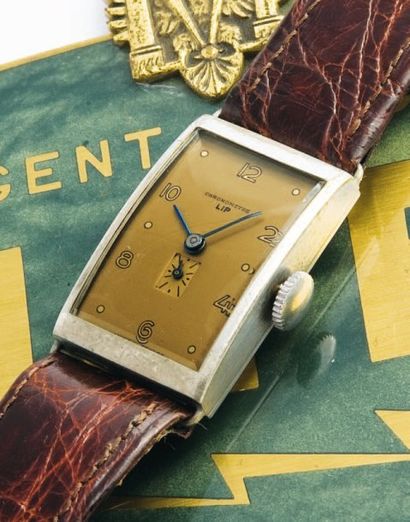 LIP T 18 Chronomètre, vers 1940 Montre rectangulaire T18 de la série mythique des...