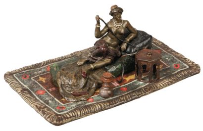 Franz Bergman (1838-1894) Bronze de Vienne Odalisque sur un sofa Epreuve en bronze...